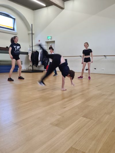 Tanz – House/Contemporary